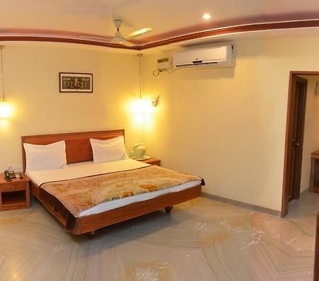 Hotel Raya'S Annexe-1 Kumbakonam Bagian luar foto