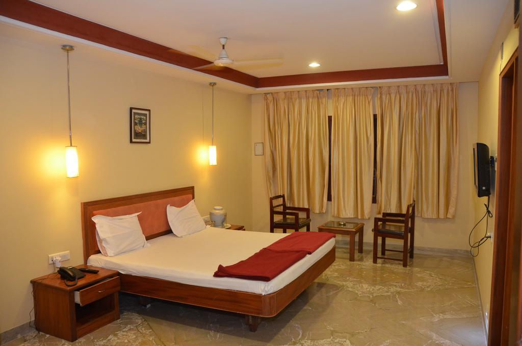 Hotel Raya'S Annexe-1 Kumbakonam Bagian luar foto