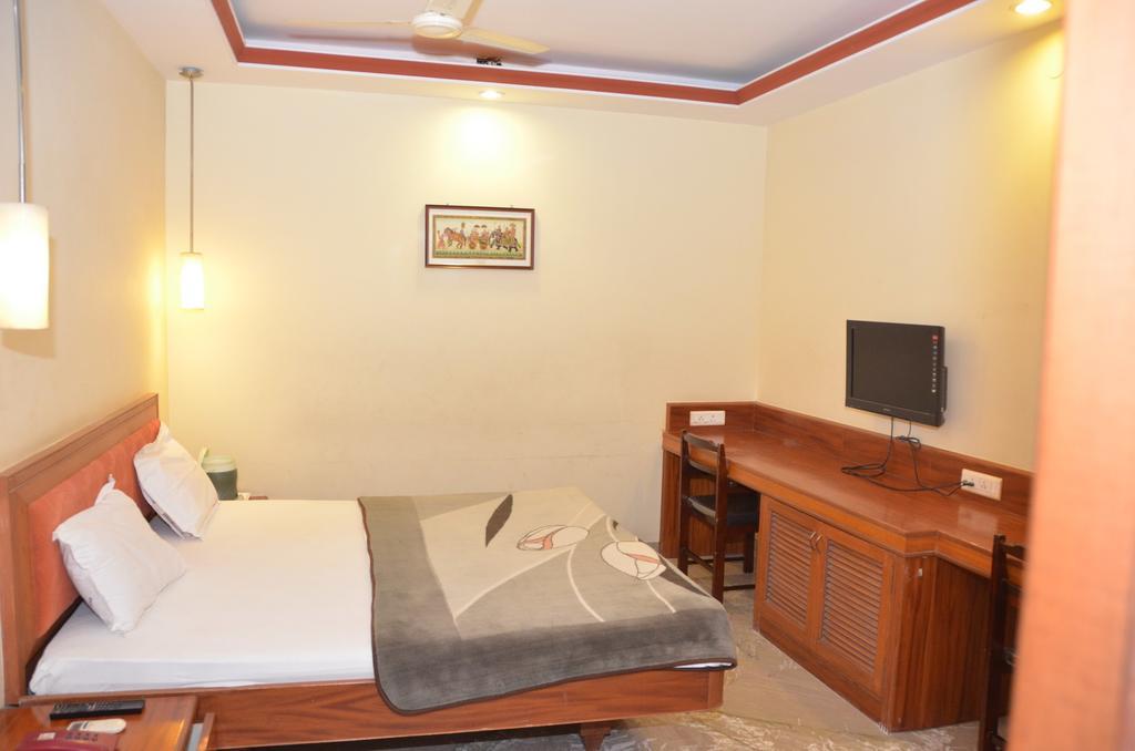 Hotel Raya'S Annexe-1 Kumbakonam Bagian luar foto